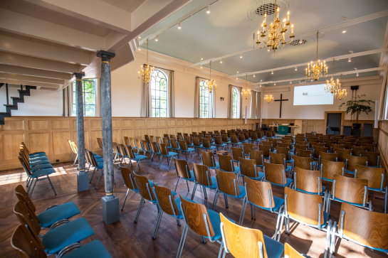 Audiovisuele specialist aan het werk Audiovisuele specialist aan het werk